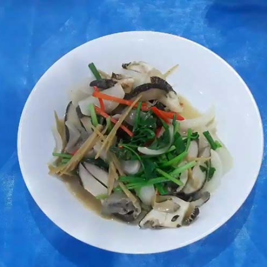 Ốc giác hấp gừng